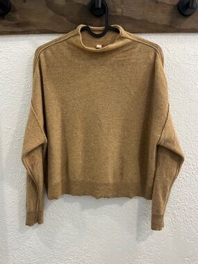 PILCRO - Alani mock neck women’s pullover sweater Sweater in Camel Brown
